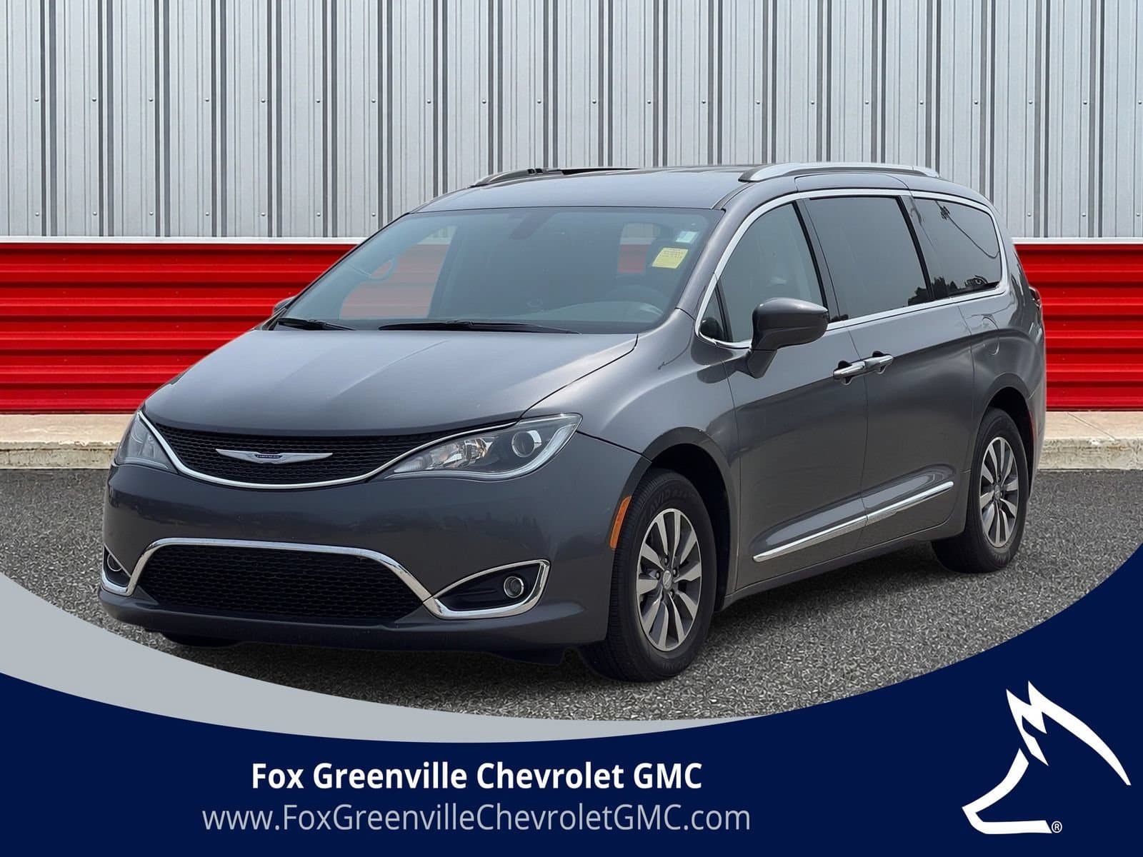 2020 Chrysler Pacifica Touring L Plus — photo 1 of 16