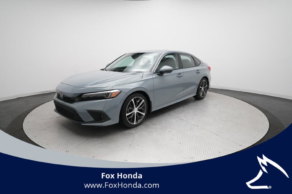 2024 Honda Civic Sedan Touring — photo 1 of 36