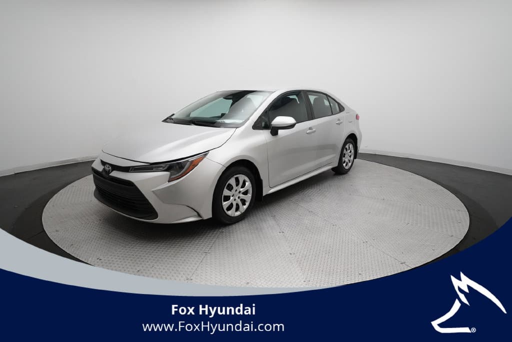 2024 Toyota Corolla LE — photo 1 of 34