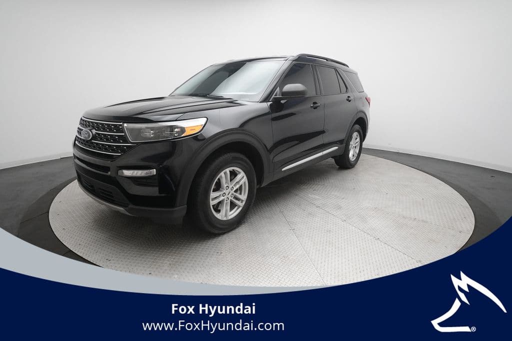 2024 Ford Explorer XLT — photo 1 of 38