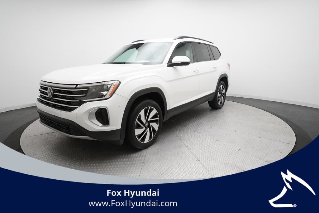 2024 Volkswagen Atlas 2.0T SE w/Technology — photo 1 of 36