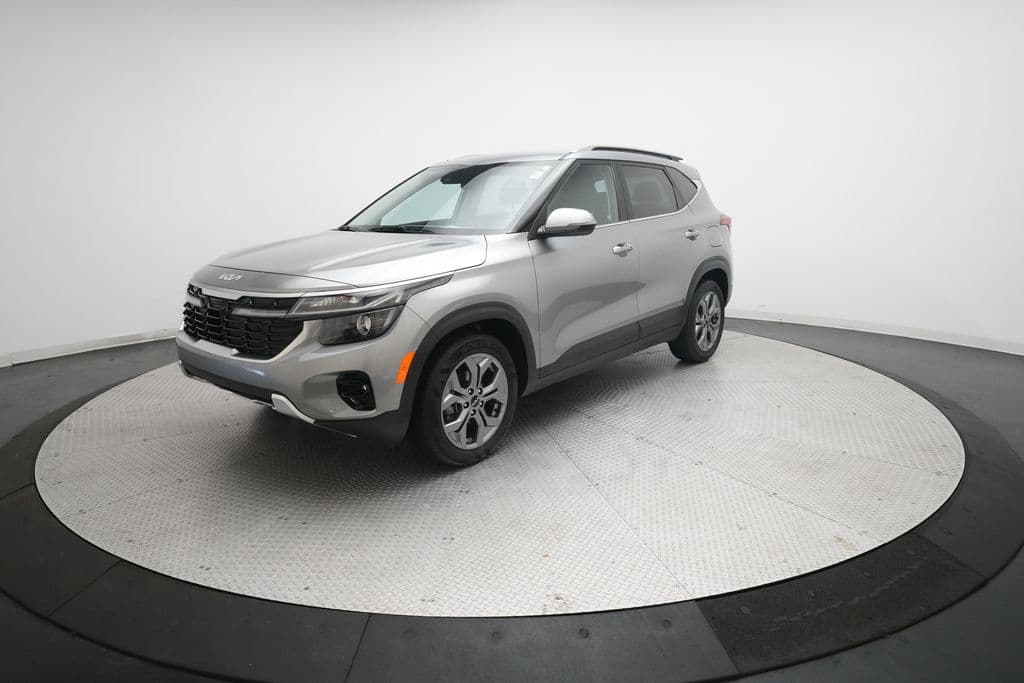 2024 Kia Seltos S — photo 1 of 36