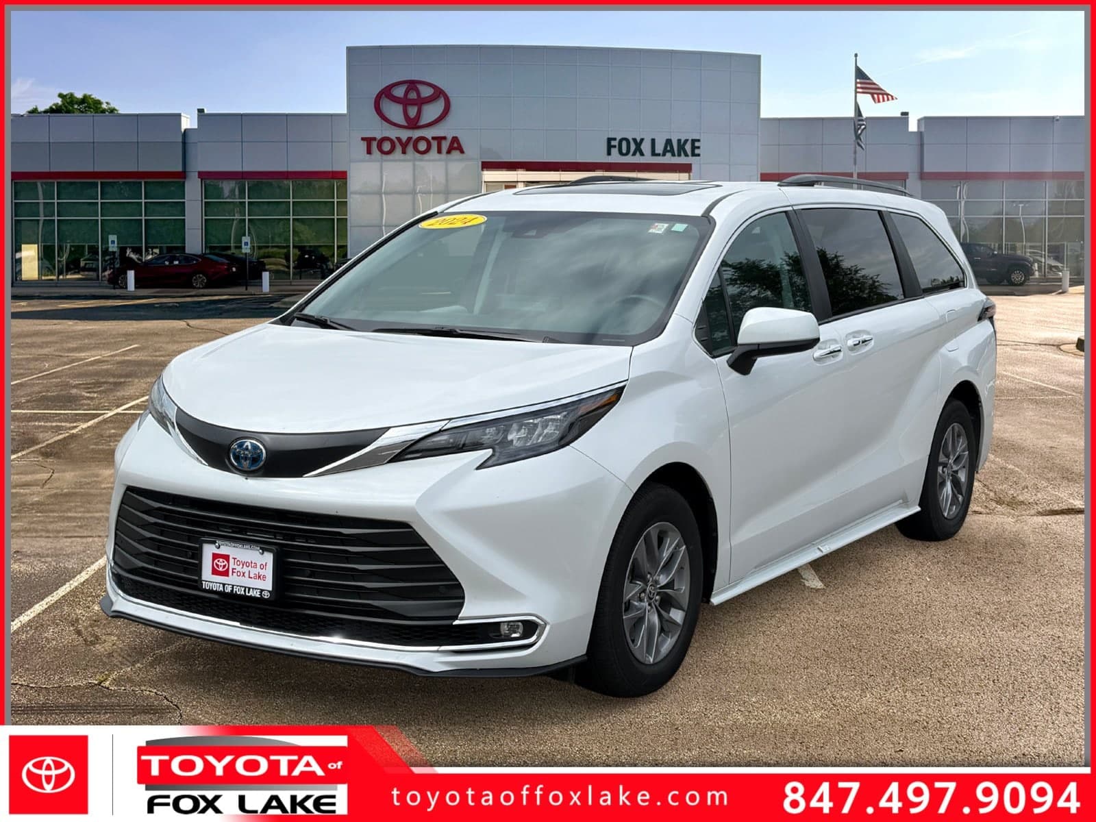 2024 Toyota Sienna XLE — photo 1 of 12