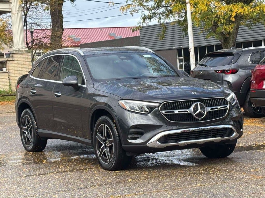 2026 Mercedes-Benz GLC Base — photo 1 of 34