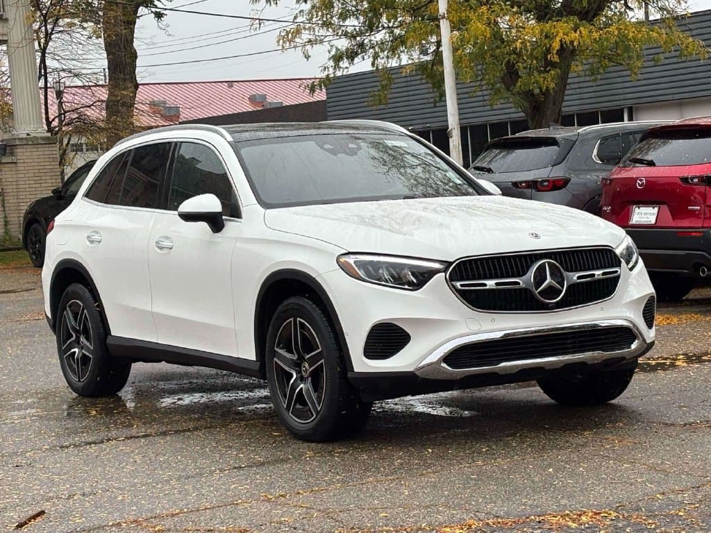 2026 Mercedes-Benz GLC Base — photo 1 of 35