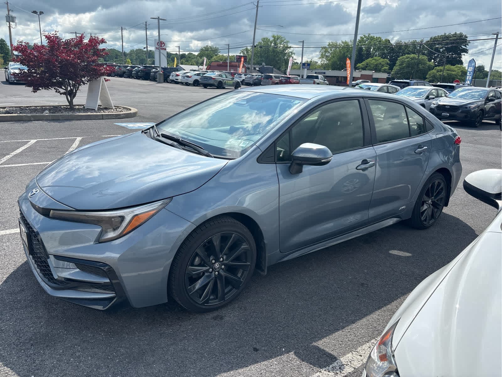 2024 Toyota Corolla Hybrid SE — photo 1 of 10