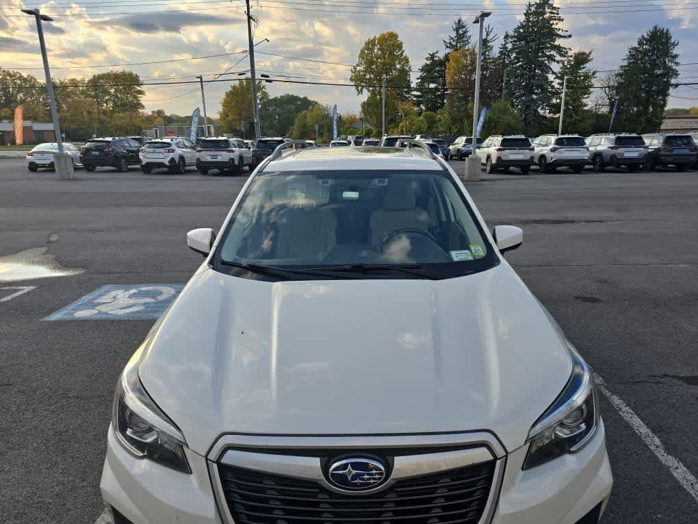 2019 Subaru Forester Premium — photo 1 of 10