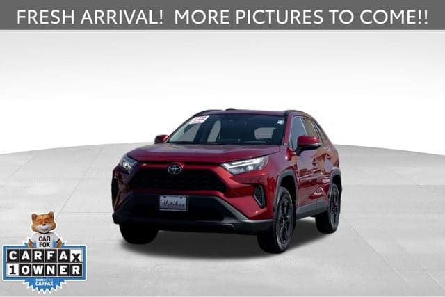 2025 Toyota RAV4 XLE — photo 1 of 19
