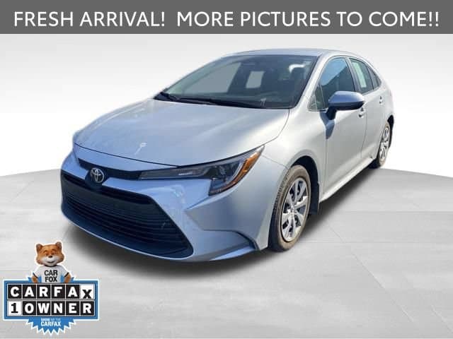2026 Toyota Corolla LE — photo 1 of 10