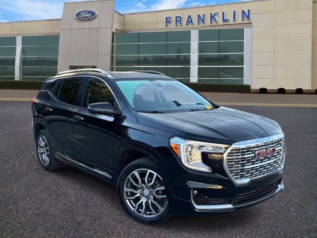 2024 GMC Terrain Denali — photo 1 of 12