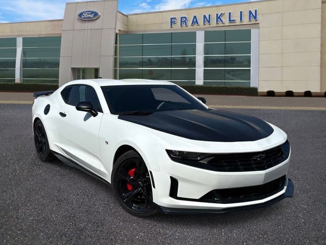 2024 Chevrolet Camaro 1LT — photo 1 of 12