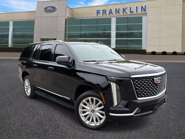 2025 Cadillac Escalade ESV 4WD Luxury — photo 1 of 12