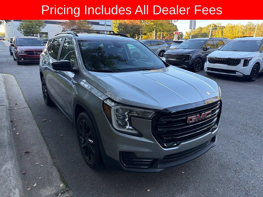 2024 GMC Terrain SLE — photo 1 of 10