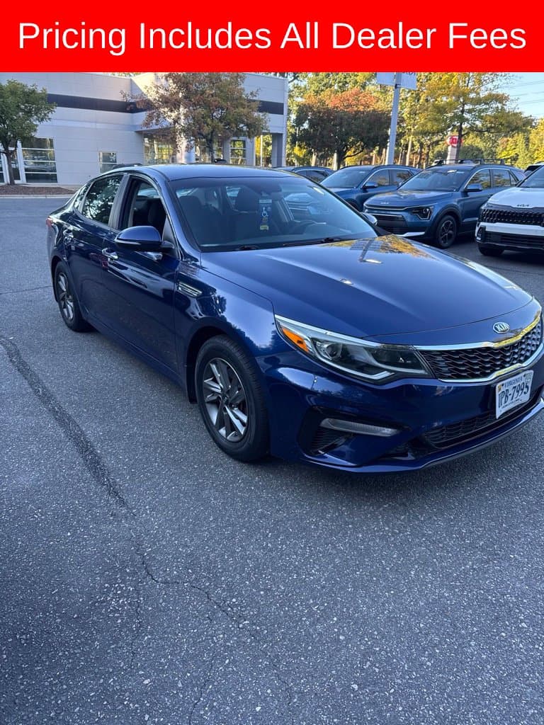 2019 Kia Optima LX — photo 1 of 10