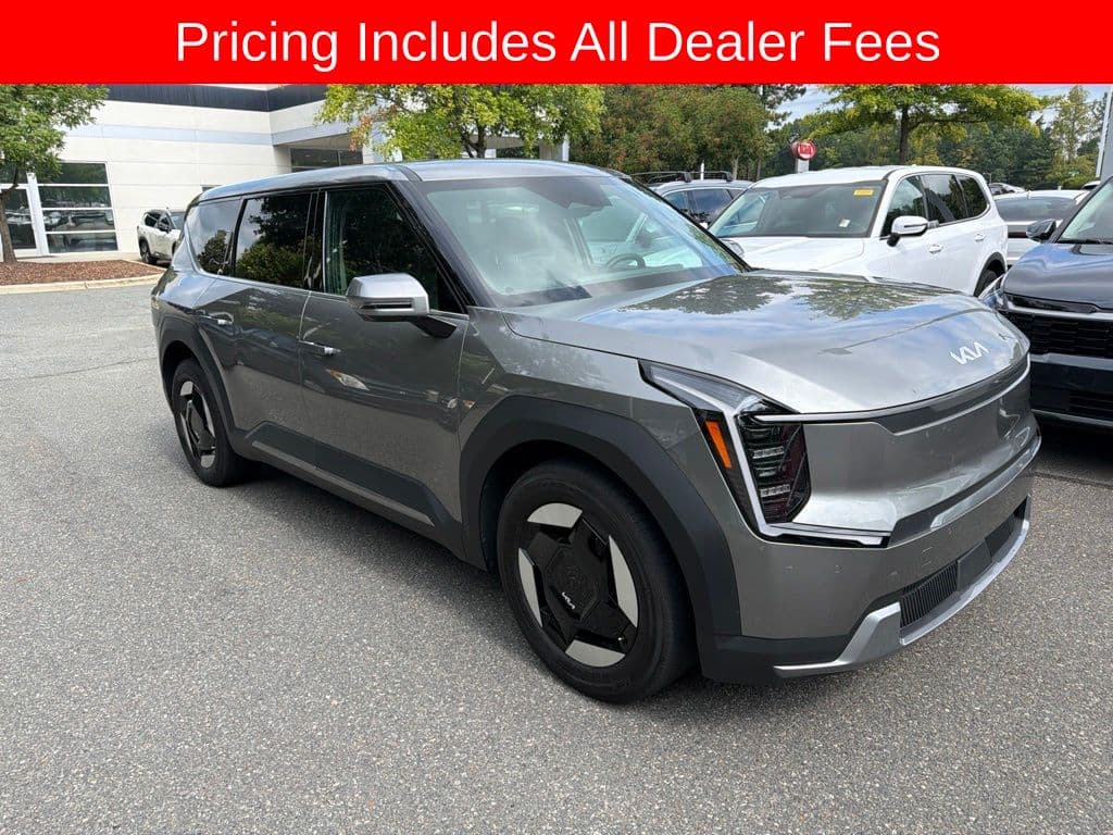 2024 Kia EV9 Light Long Range — photo 1 of 10