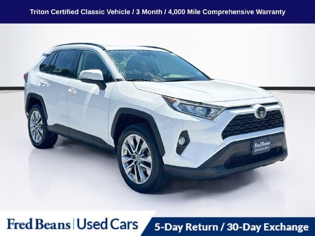 2019 Toyota RAV4 XLE Premium — photo 1 of 39