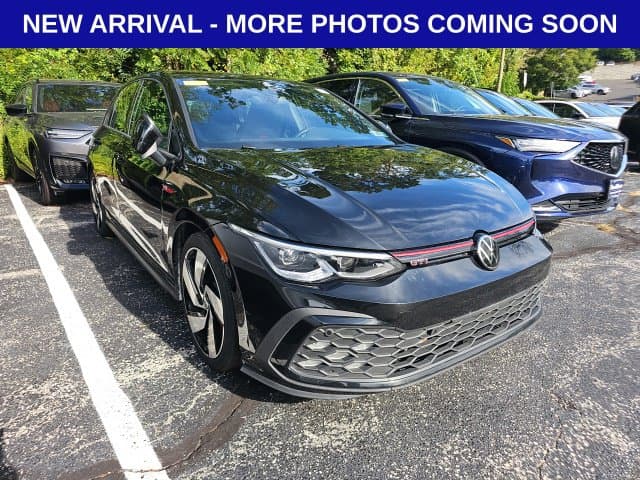 2024 Volkswagen Golf GTI Base — photo 1 of 8