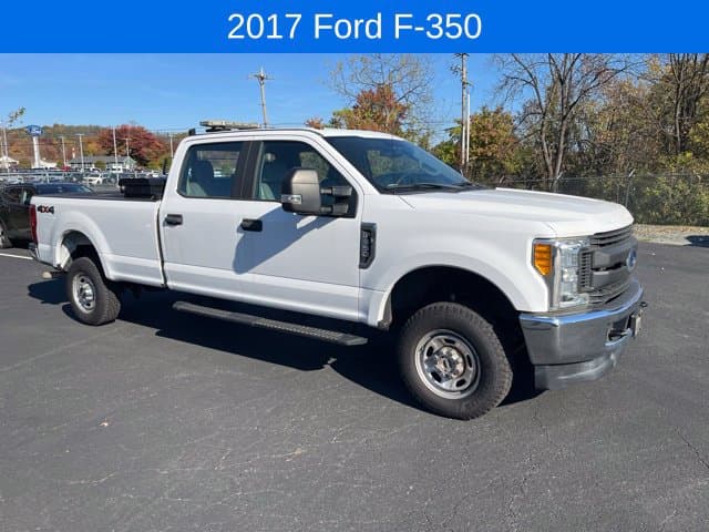 2017 Ford Super Duty F-350 SRW XL — photo 1 of 12