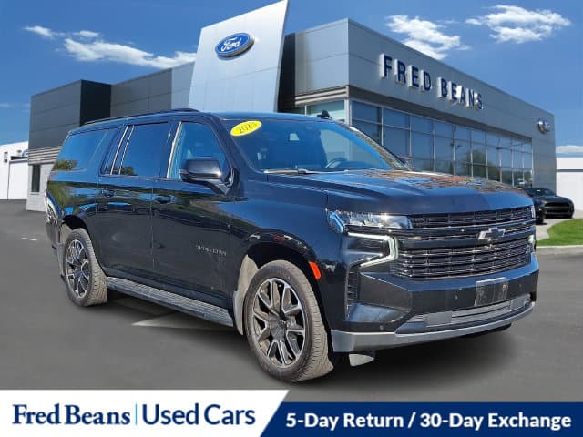 2023 Chevrolet Suburban RST — photo 1 of 37