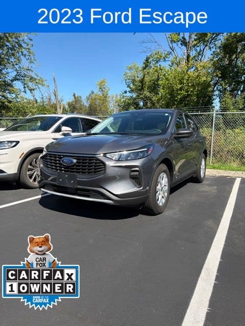 2023 Ford Escape Active — photo 1 of 10
