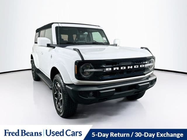 2023 Ford Bronco Outer Banks — photo 1 of 37