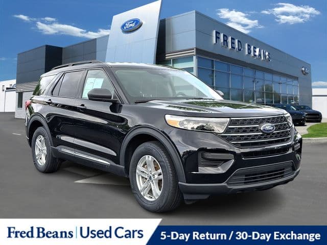 2023 Ford Explorer XLT — photo 1 of 37