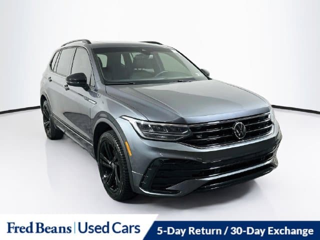 2024 Volkswagen Tiguan Base — photo 1 of 37