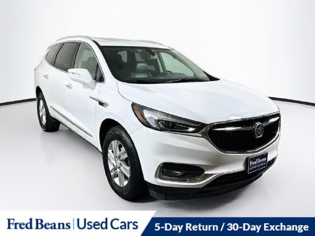 2018 Buick Enclave Essence — photo 1 of 40