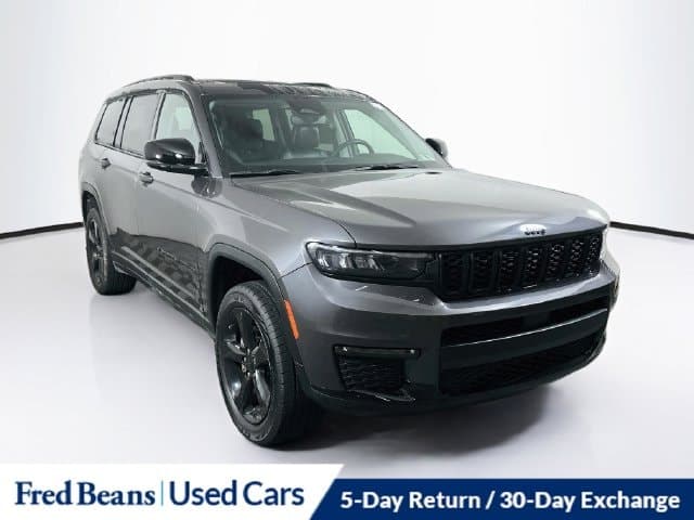 2023 Jeep Grand Cherokee Limited — photo 1 of 40
