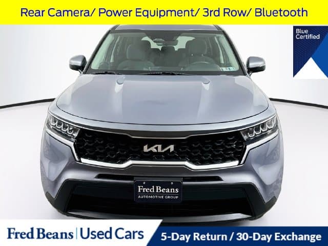 2022 Kia Sorento LX — photo 1 of 36