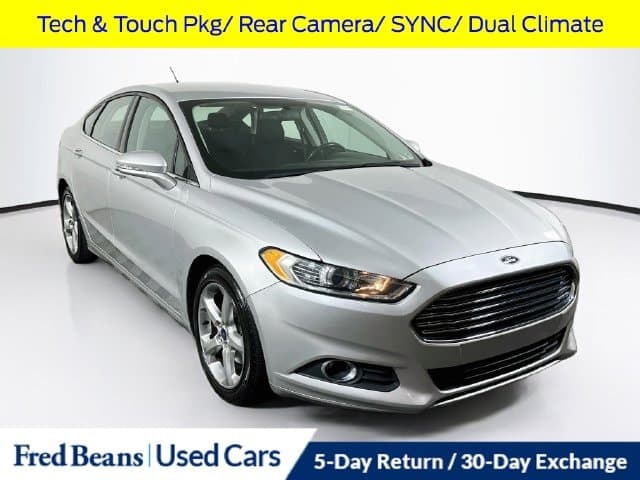 2016 Ford Fusion SE — photo 1 of 36