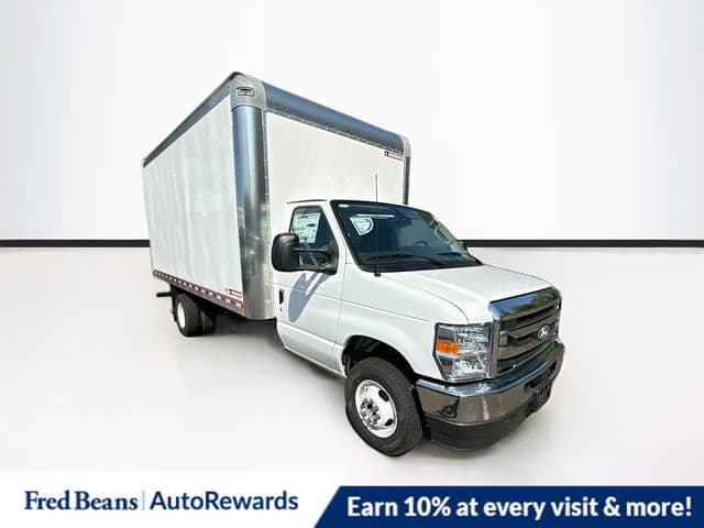 2027 Ford E-450 Cutaway Base — photo 1 of 24