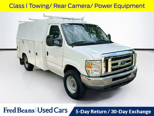 2019 Ford E-Series Cutaway Base — photo 1 of 29