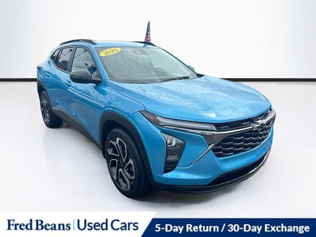 2025 Chevrolet Trax 2RS — photo 1 of 35