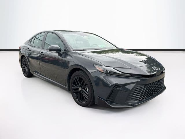 2025 Toyota Camry SE — photo 1 of 22