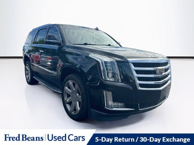 2017 Cadillac Escalade Luxury — photo 1 of 33