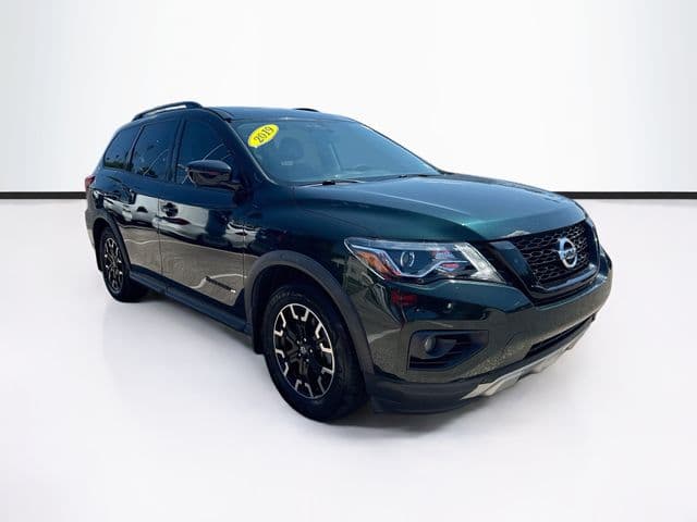 2019 Nissan Pathfinder SL — photo 1 of 35