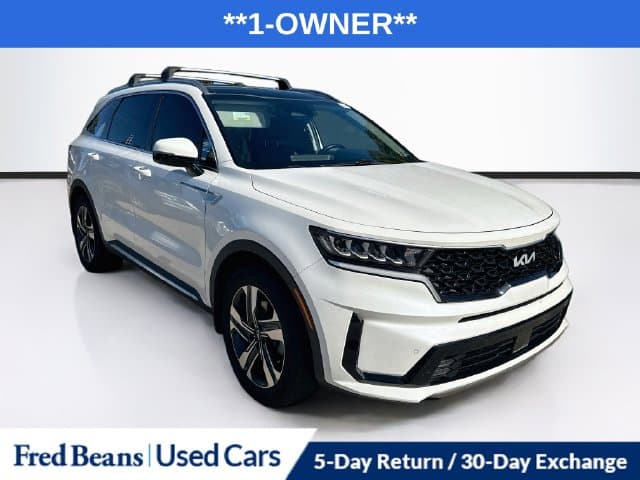 2022 Kia Sorento Hybrid EX — photo 1 of 32