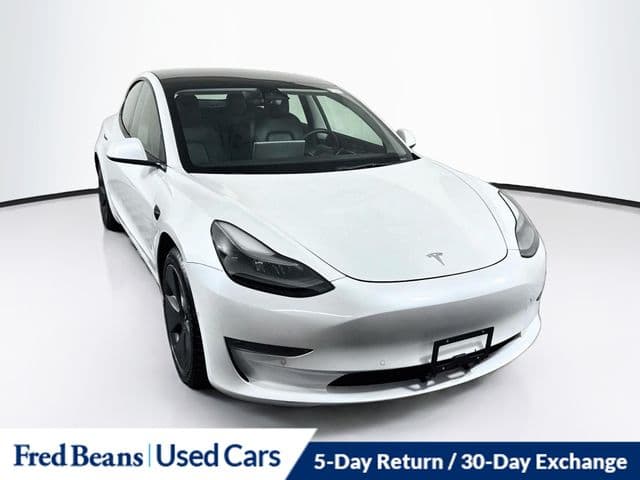 2022 Tesla Model 3 Long Range — photo 1 of 41