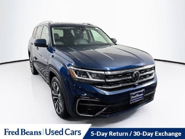 2023 Volkswagen Atlas 3.6L V6 SEL Premium R-Line — photo 1 of 43