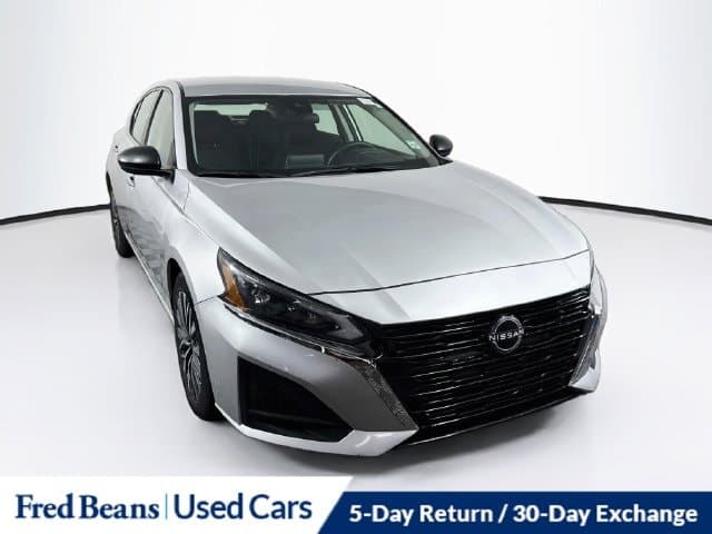 2024 Nissan Altima 2.5 SV — photo 1 of 42