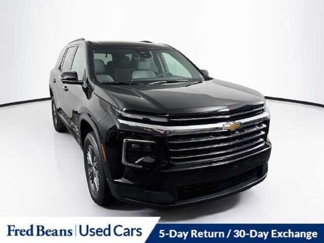 2026 Chevrolet Traverse FWD LT — photo 1 of 42