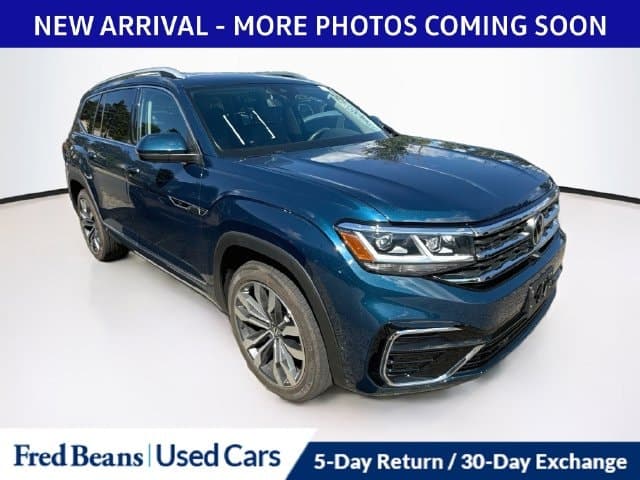 2023 Volkswagen Atlas 3.6L V6 SEL Premium R-Line — photo 1 of 12