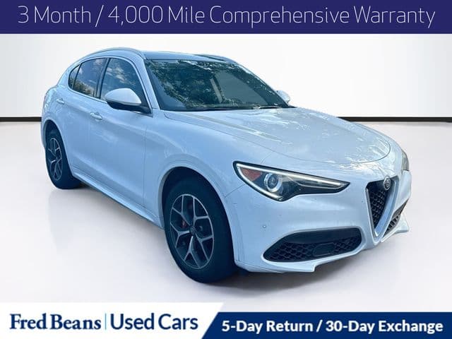 2021 Alfa Romeo Stelvio Ti — photo 1 of 32