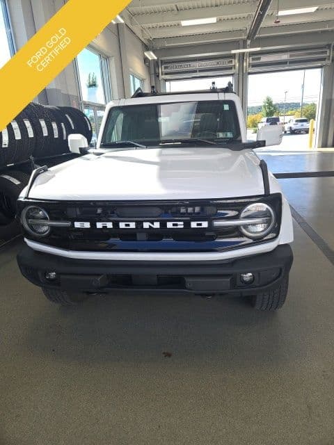 2023 Ford Bronco Outer Banks — photo 1 of 4