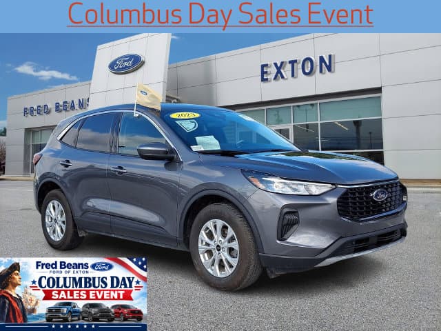 2023 Ford Escape Active — photo 1 of 31