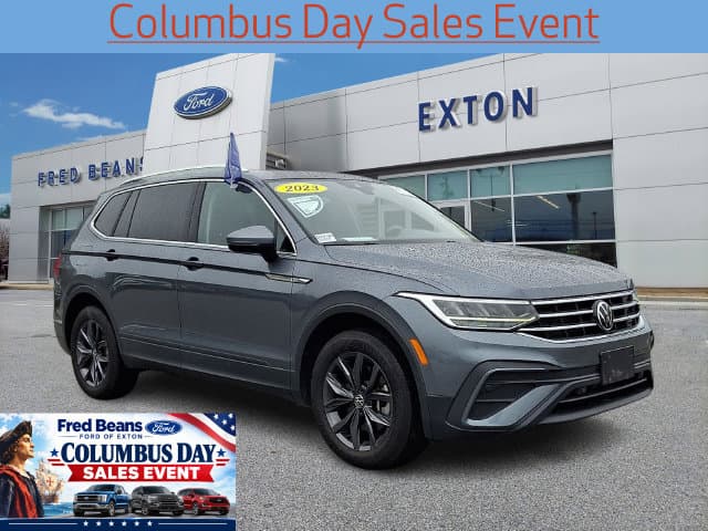 2023 Volkswagen Tiguan Base — photo 1 of 31