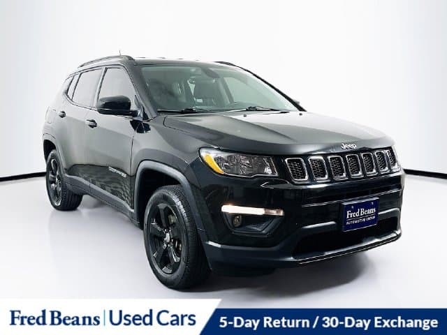 2018 Jeep Compass Latitude — photo 1 of 35