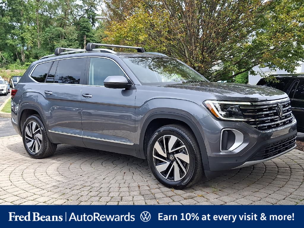 2025 Volkswagen Atlas 2.0T SEL — photo 1 of 37