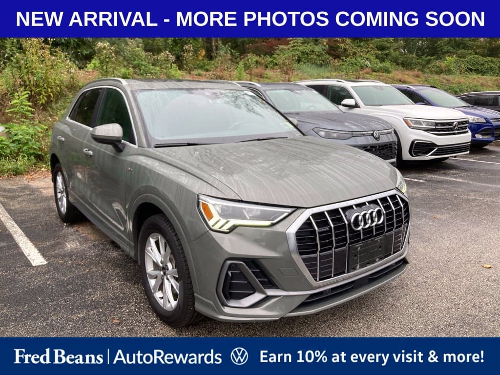 2024 Audi Q3 Base — photo 1 of 13